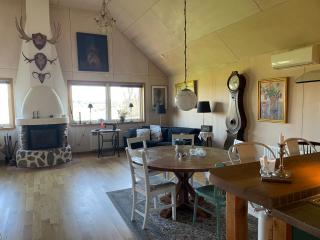 Upscale Hideaway in Converted Barn - Vireda - 9