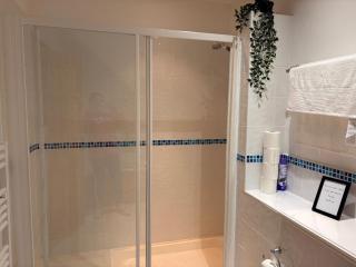 Spacious two bedroom home. Easy stroll from Kenmare town - 1