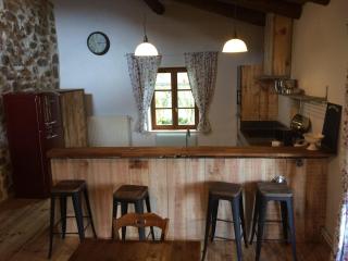Gite LES SOURCES, 9 pers, 11 couchages - Arlempdes, classé un des plus beaux villages de France - Arlempdes - 6