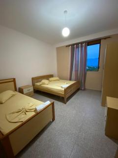 Odeon 3 Radhime HOTEL - 1