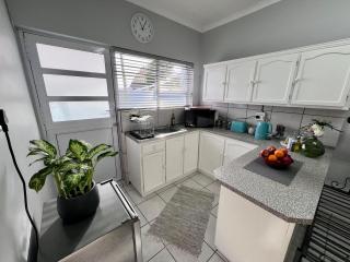 9 on Meul - Prince Alfred Hamlet - 5