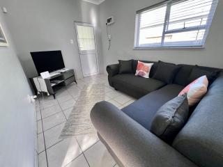 9 on Meul - Prince Alfred Hamlet - 8