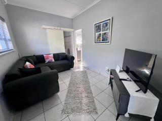 9 on Meul - Prince Alfred Hamlet - 9