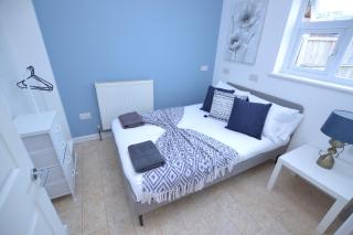 Sweet Bea Bungalow - 4 Bed - Garden - Huge Drive - Maidstone - Maidstone - 2