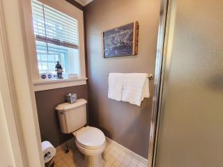 Pilot House Suite Private Patio Sauna - Duluth - 3