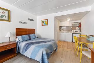 313 E Glenwood Ave, Unit 205 - Wildwood - 2