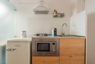 Warm Walls - The Mini Apartment - 6