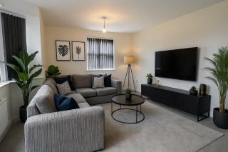 2 Bed Contractor x Relocator Apt Long stay Savings - Kempston - 0
