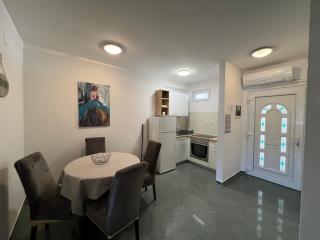 Apartments Ana - Stari Grad - 9