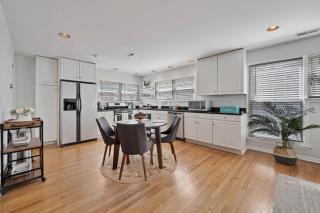 Old Town 3bd 3ba Coach House, Garage Parking Incl - Chicago - 9