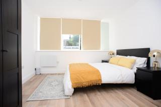 Modern & Stylish 2-Bedroom Flat in Trinity Point - Kent - 5