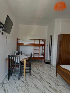 Restorant and Rooms Vellezerit Ndoj - Draç - 8