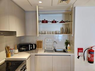 Cozy 1 BHK with Scenic Views - Abu Dhabi - 5