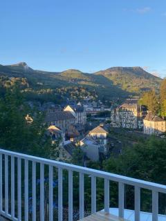 Agréable maison avec vue panoramique - La Bourboule - 0