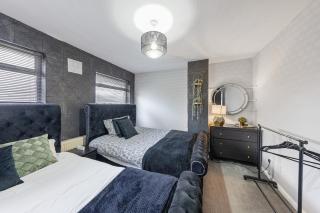 Spacious Stylish House Canterbury City - Hot Tub - Parking - Hackington - 8