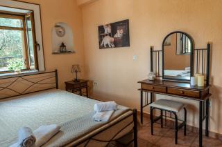 Villa Voukamvilia 3 minutes walk from Beach - Neon Oitilon - 6