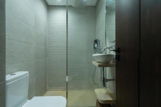 Central Cosy 2BR 2 Baths, Balcony & Clear View - Casablanca - 6