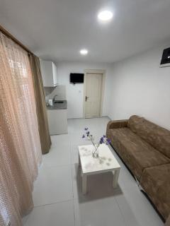 Mini Apartment with Pool - 5