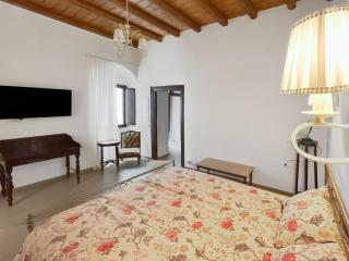 Katharsis Palace 15th Century Art Hotel at Naxos Old Town I - Naxos Chora - 6