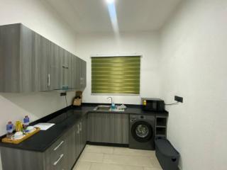 PLUS 33 HOTEL - Nungua - 8