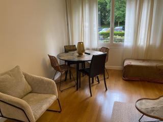 Serene Stay in Eiffel Park - Sèvres - 8