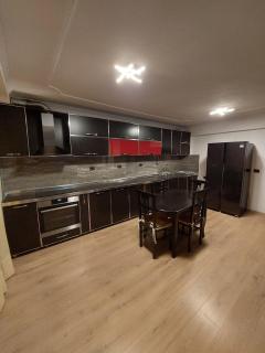 Selefi Deraj Apartament - Tirana - 1