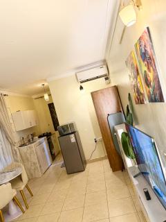 Raha Luxe Stays - Entebbe - 6