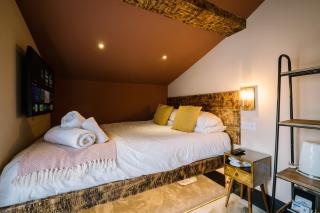 Luxury Single Small Room Central Location King Bed - Windermere - 0