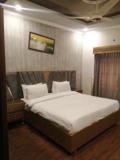 Sky View Palace guest house - Islamabad - 6