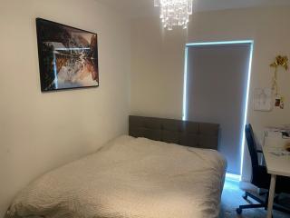 Corby luxury room by d train station - - 2