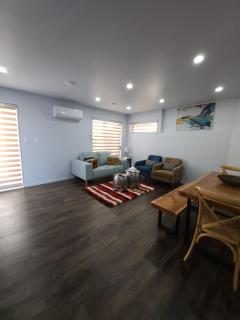 Modern 3 BDRM Home Near Airport - Auckland - 9