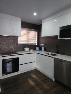 Modern 3 BDRM Home Near Airport - Auckland - 8