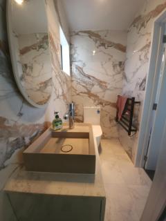 Modern 3 BDRM Home Near Airport - Auckland - 3