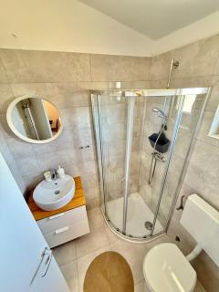 L&L Apartments - Vir - 9