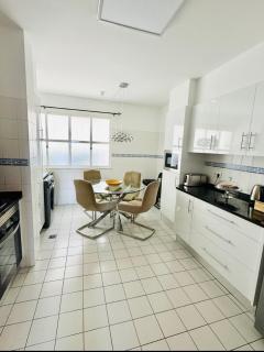 Seaside Ocean & Mountain View-2 Bedroom Apartment - Câmara de Lobos - 8