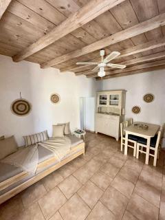 Nesa Paros - 4