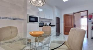 Seaside Ocean & Mountain View-2 Bedroom Apartment - Câmara de Lobos - 9