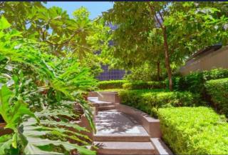 Uptown Parksuites Exec 1 Br Spacious good for 5, hi flr Great View fr Balcony - Manila - 8