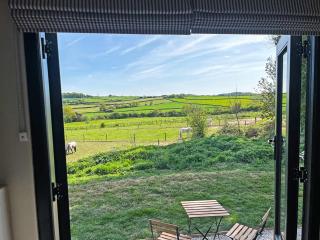 The Carriage - Uk48947 - Shirland - 1