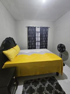 Lovely 4BR house in Maypen - Curatoe Hill - 2