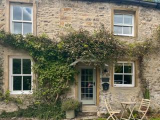 Granary Cottage - Kirkby Malham - 0