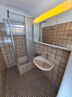 Rent House - Work and Sleep in Neustetten - Ideal für Teams und Monteure bis 4 Personen - Ganze Wohnung - ruhig und kühl im Sommer - eigener Garten mit Grill - easy Check-In - weitere Unterkünfte Vorhanden - Remmingsheim - 1