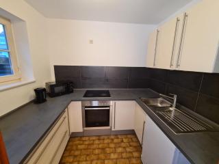 Rent House - Work and Sleep in Neustetten - Ideal für Teams und Monteure bis 4 Personen - Ganze Wohnung - ruhig und kühl im Sommer - eigener Garten mit Grill - easy Check-In - weitere Unterkünfte Vorhanden - Remmingsheim - 2