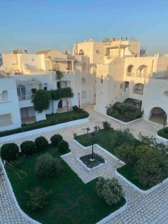 Modern 3-Bedroom Apartment in Gated Residence with Pool - Yasmine - 7