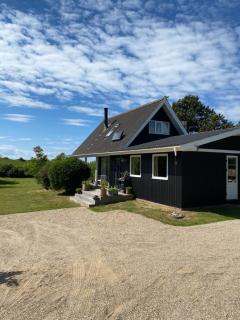 Hyggeligt Sommerhus med havudsigt - Humble - 9