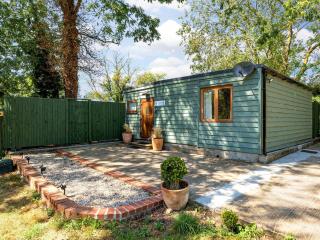 Island Lodge - Little Baddow - 3