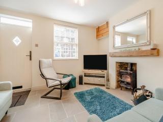 Cherry Blossom Cottage - Etton - 9