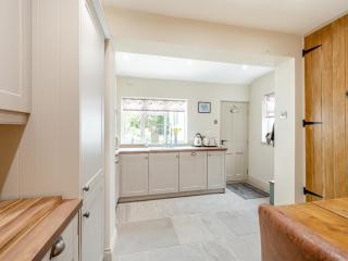 Cherry Blossom Cottage - Etton - 2