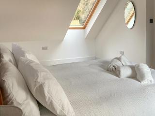 Walnut Cottage Barn - Clevedon - 4