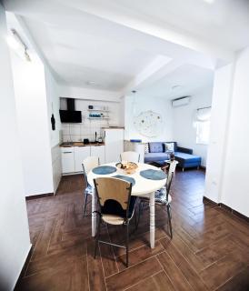 Apartments and Rooms Marica - 8